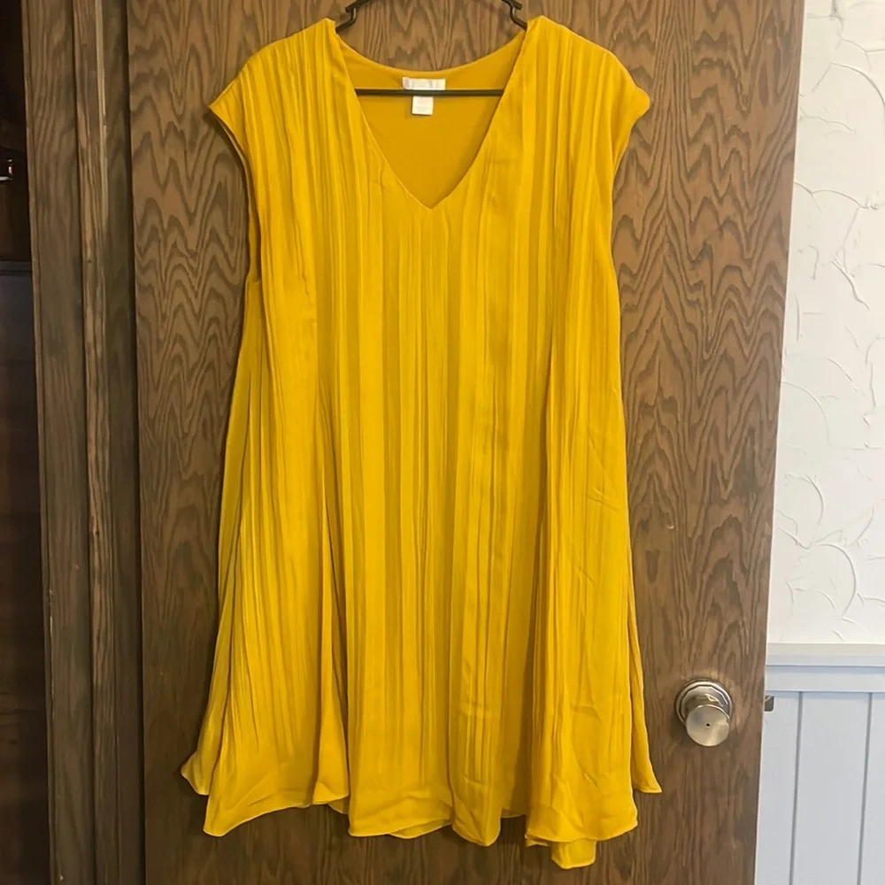 Yellow Pleated Flowy Dress L‎
